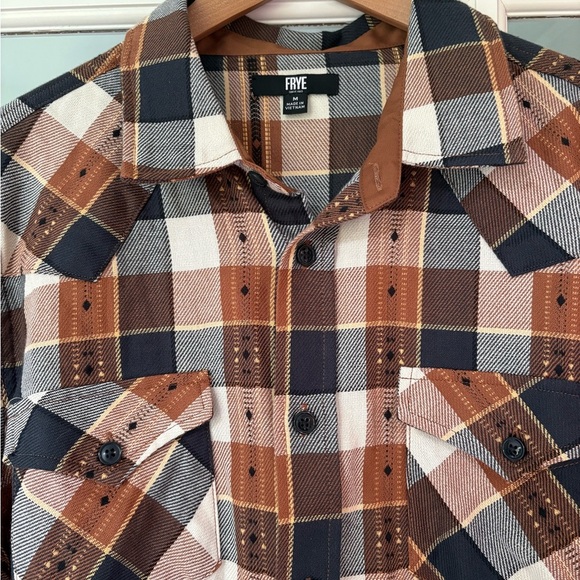 Frye Men's Jacquard Flannel Button Down Shirt size Medium 100% Cotton - Picture 2 of 9